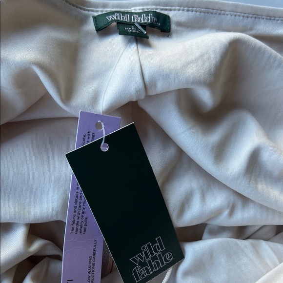 Wild Fable Cream Sequin Long Bell Sleeve with Keyhole Neckline Fabric with Tags - Picture 2 of 7